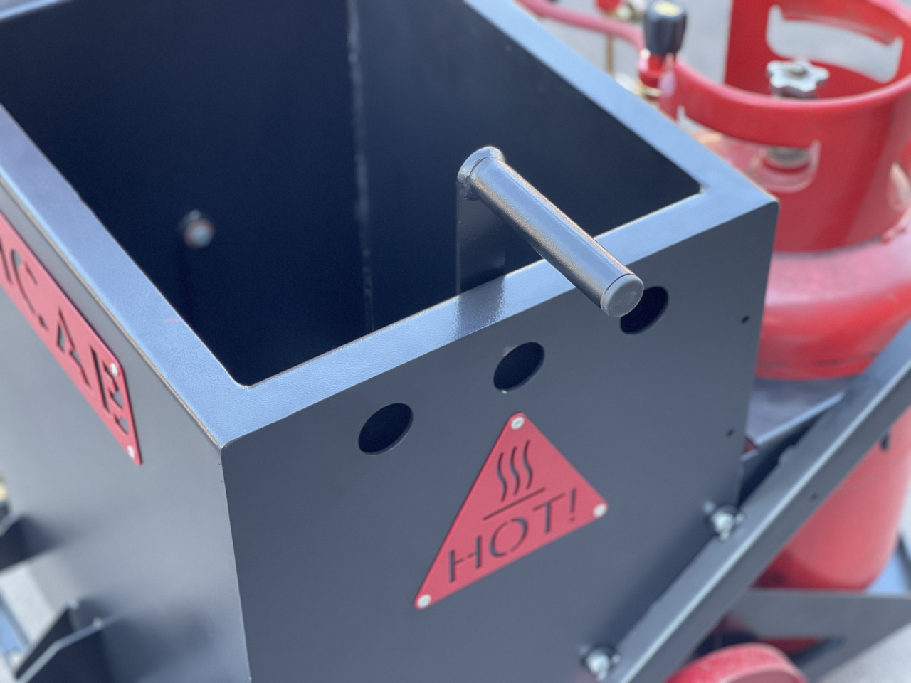 TICAB Mini Crack Sealing Machine , Hand Push Crack Fill Machine, Manufacturer - Bitumenszóró: 4 kép. TICAB Mini Crack Sealing Machine , Hand Push Crack Fill Machine, Manufacturer - Bitumenszóró: 4 kép.