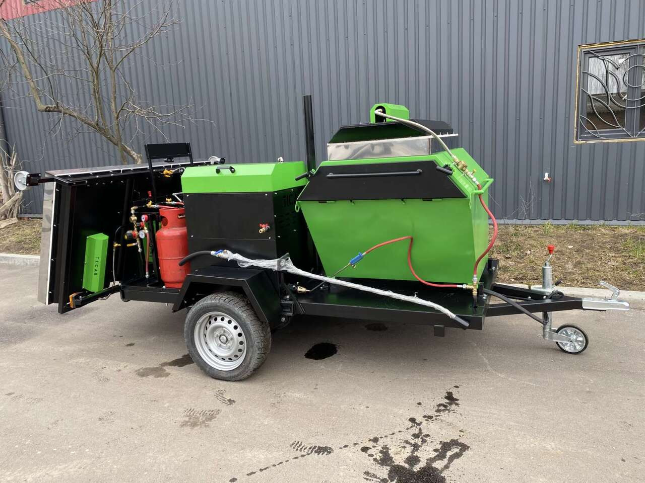 TICAB New Pothole Patching Machine, Asphalt Infrared Patching, Manufacturer, MIRA-3 - Aszfaltozó gép: 4 kép. TICAB New Pothole Patching Machine, Asphalt Infrared Patching, Manufacturer, MIRA-3 - Aszfaltozó gép: 4 kép.