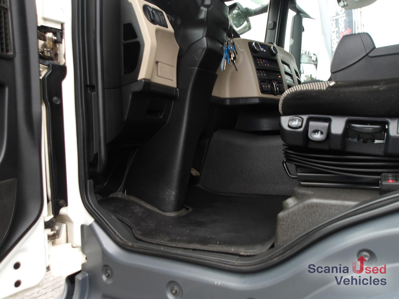 MAN TGS 26.460 - 6x2-4 - MEILLER RS 21.70 - - Horgos rakodó teherautó: 2 kép. MAN TGS 26.460 - 6x2-4 - MEILLER RS 21.70 - - Horgos rakodó teherautó: 2 kép.