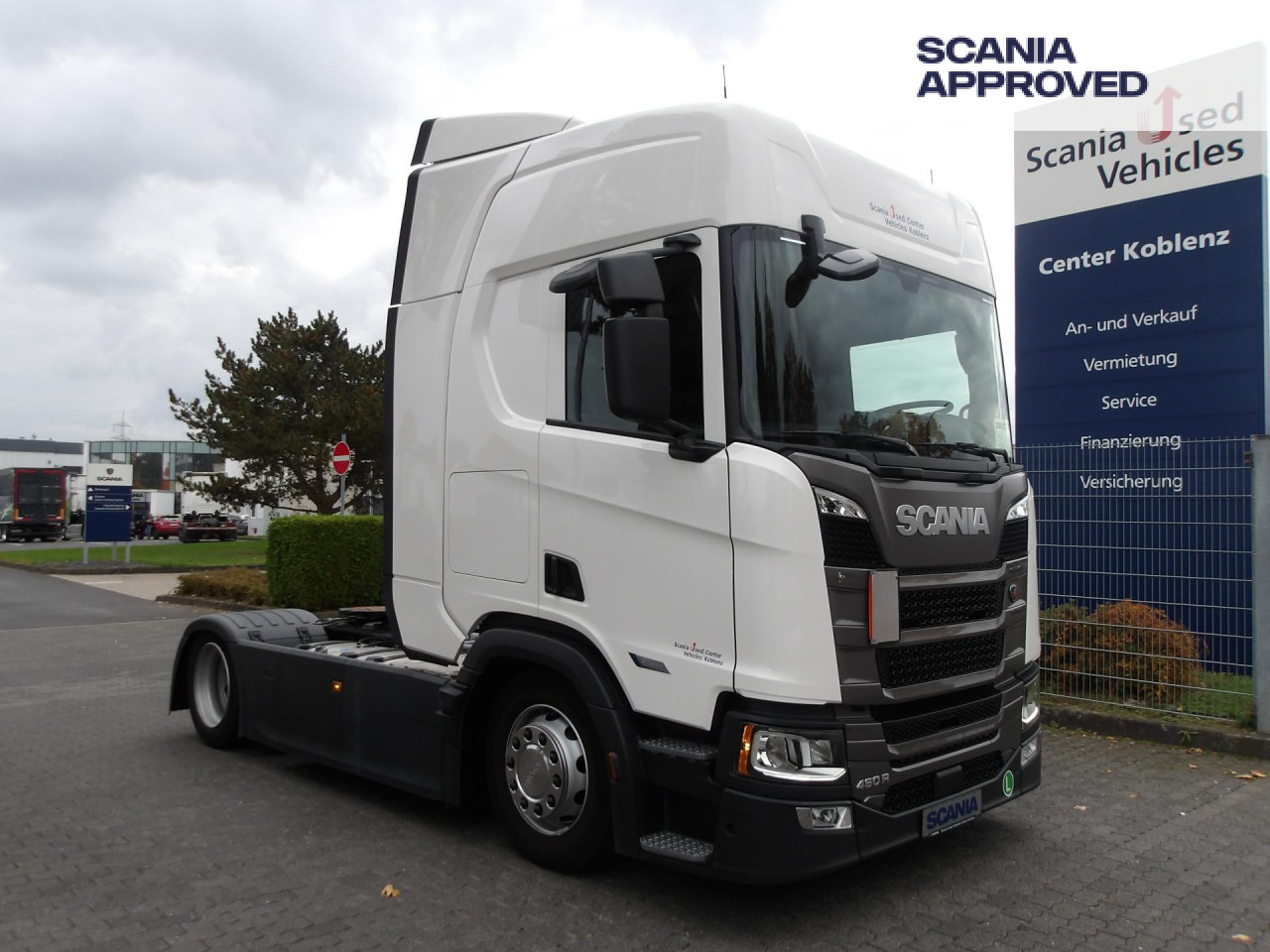 SCANIA R 460 EB - MEGA - HIGHLINE - 2x TANKs - ACC - Nyergesvontató: 1 kép. SCANIA R 460 EB - MEGA - HIGHLINE - 2x TANKs - ACC - Nyergesvontató: 1 kép.