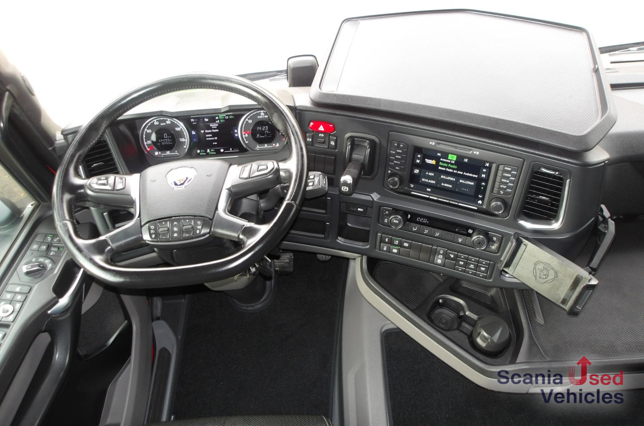 SCANIA R 500 NA - HIGHLINE - ALCOA - LEATHER - 2x TANKs - Nyergesvontató: 3 kép. SCANIA R 500 NA - HIGHLINE - ALCOA - LEATHER - 2x TANKs - Nyergesvontató: 3 kép.