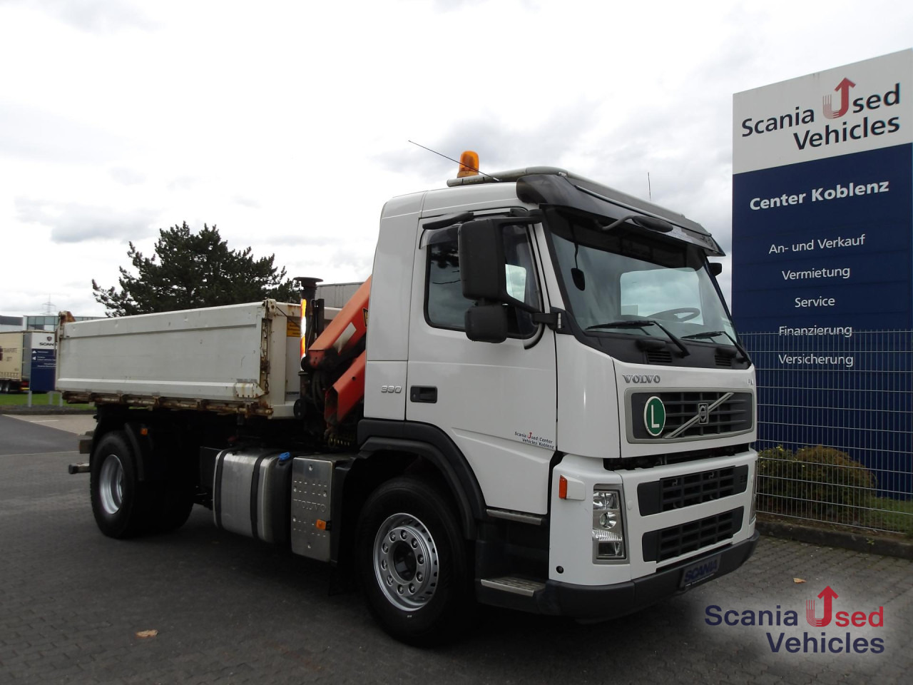 VOLVO FM 330 - PALFINGER PK 11001K - KEMPF DSK - Billenőplatós teherautó: 1 kép. VOLVO FM 330 - PALFINGER PK 11001K - KEMPF DSK - Billenőplatós teherautó: 1 kép.