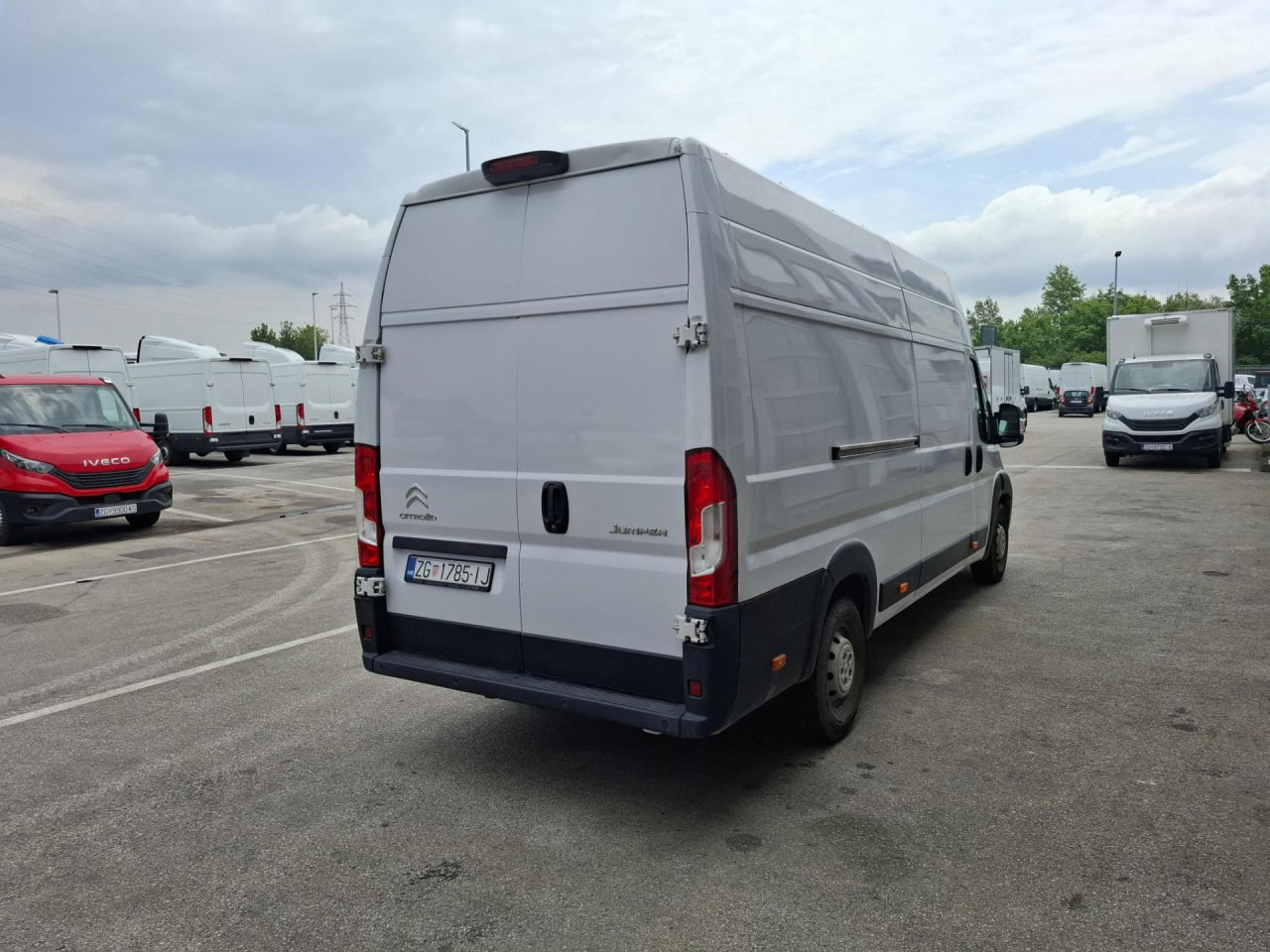 CITROEN Jumper 2.2 HDI - Kisbusz: 3 kép. CITROEN Jumper 2.2 HDI - Kisbusz: 3 kép.