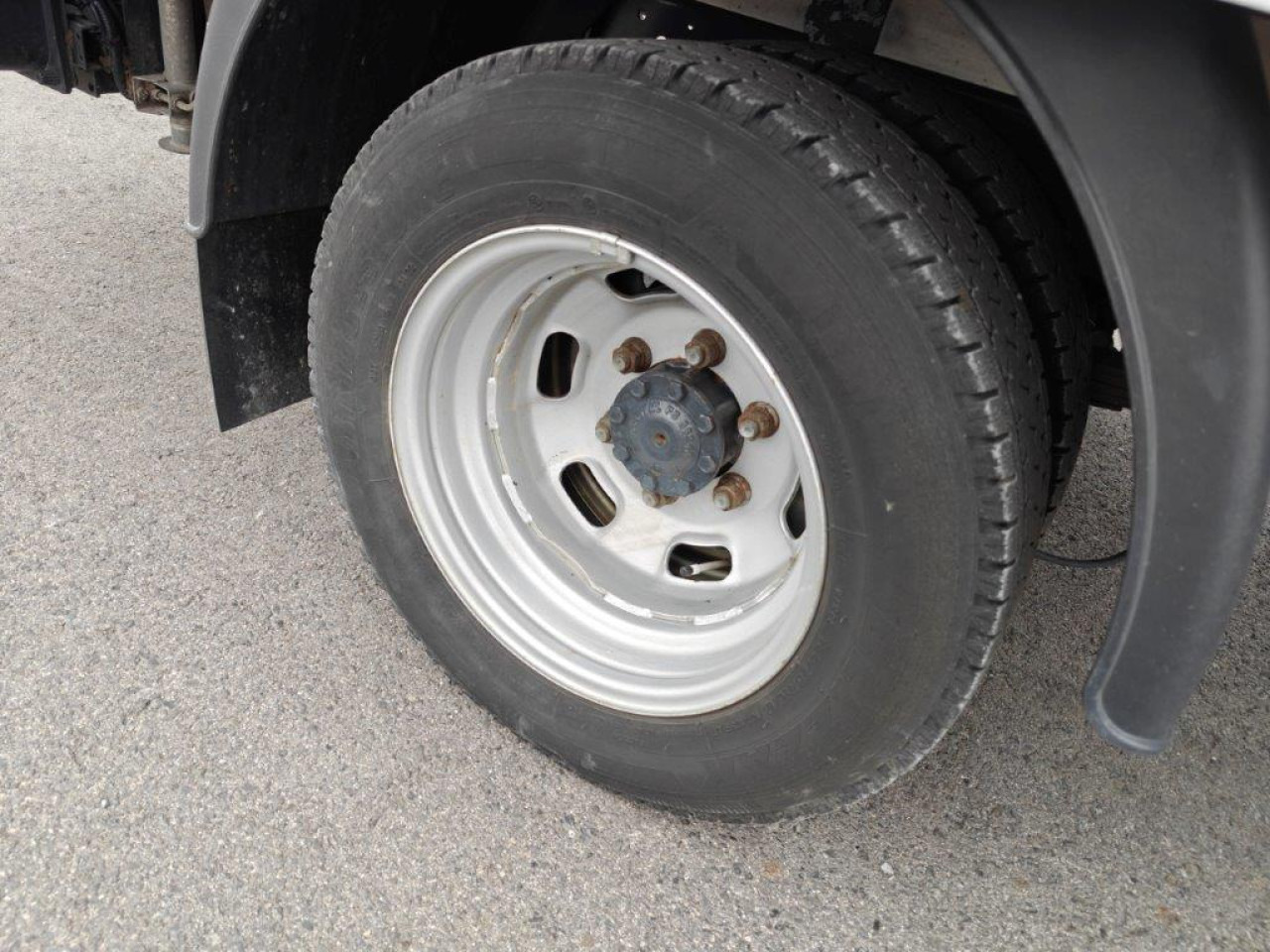 IVECO Daily 35C16 - Furgon: 2 kép. IVECO Daily 35C16 - Furgon: 2 kép.