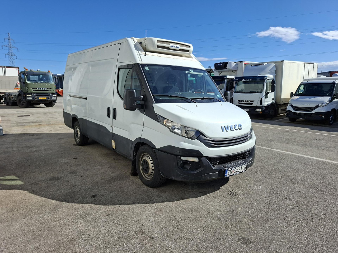 IVECO Daily 35S14V - Hűtős kisteherautó: 2 kép. IVECO Daily 35S14V - Hűtős kisteherautó: 2 kép.