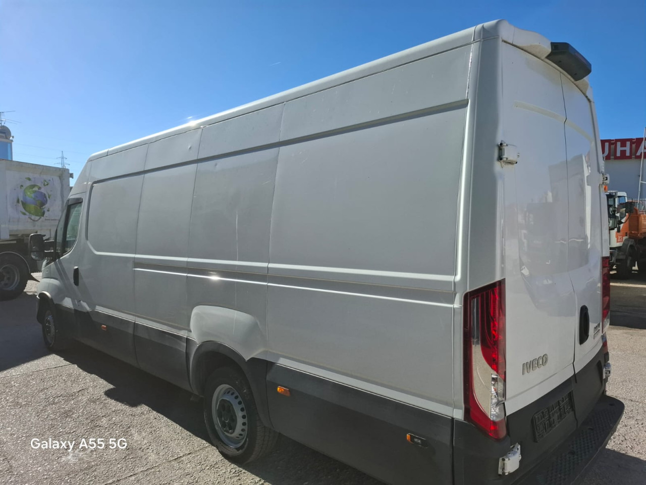 IVECO Daily 35S16V A8 - Kisbusz: 3 kép. IVECO Daily 35S16V A8 - Kisbusz: 3 kép.