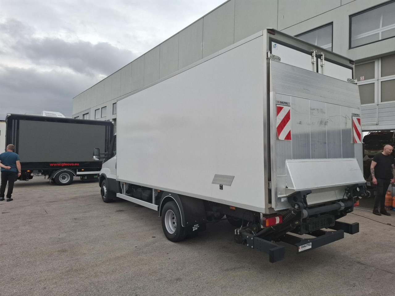 IVECO Daily 70C18H - Hűtős kisteherautó: 3 kép. IVECO Daily 70C18H - Hűtős kisteherautó: 3 kép.