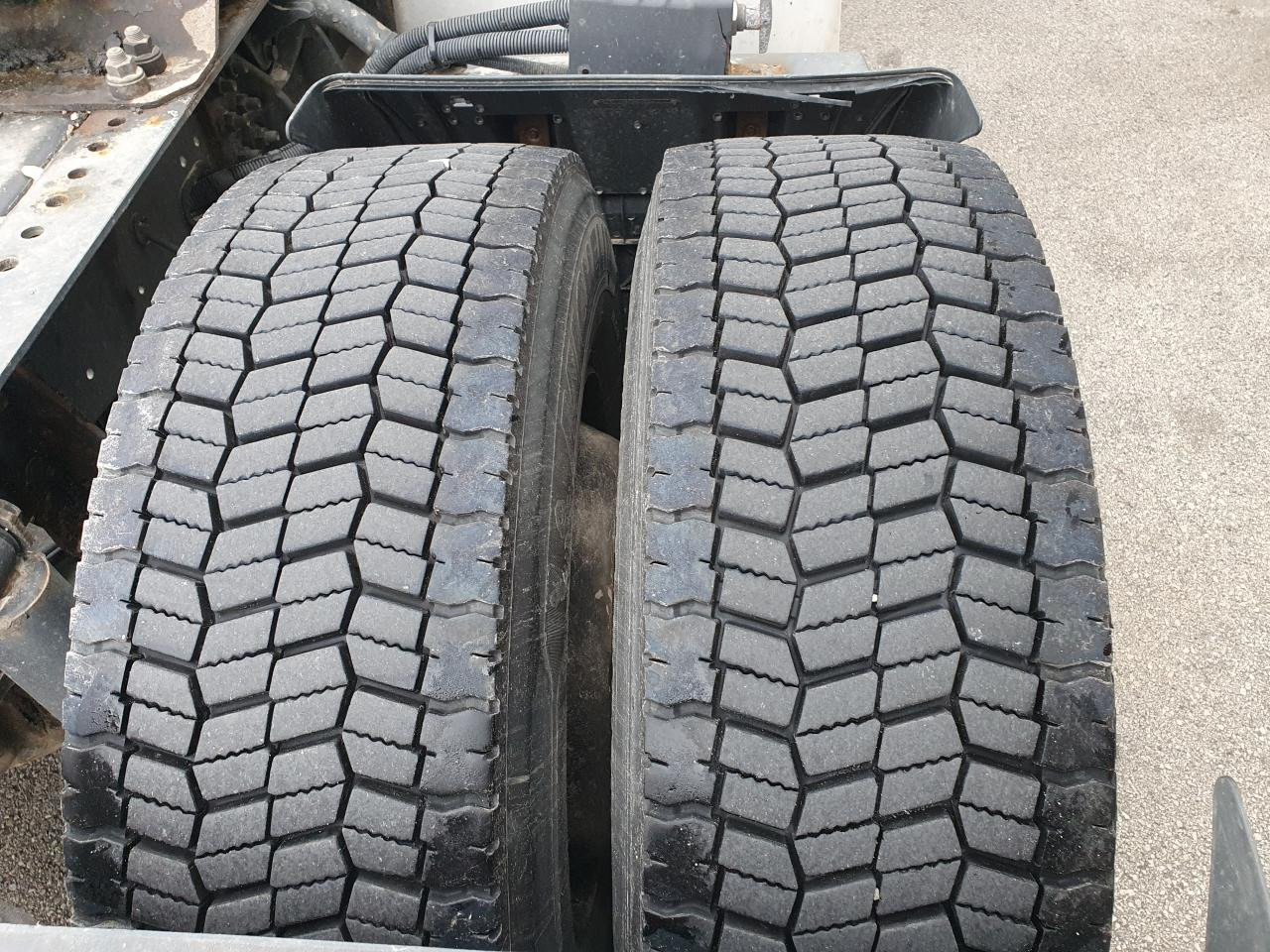 Nyergesvontató IVECO Stralis AS440S46T/P: 6 kép.