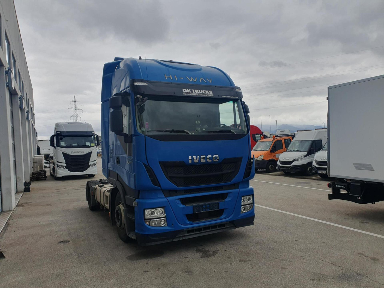 IVECO Stralis AS440S48T/FP LT - Nyergesvontató: 2 kép. IVECO Stralis AS440S48T/FP LT - Nyergesvontató: 2 kép.