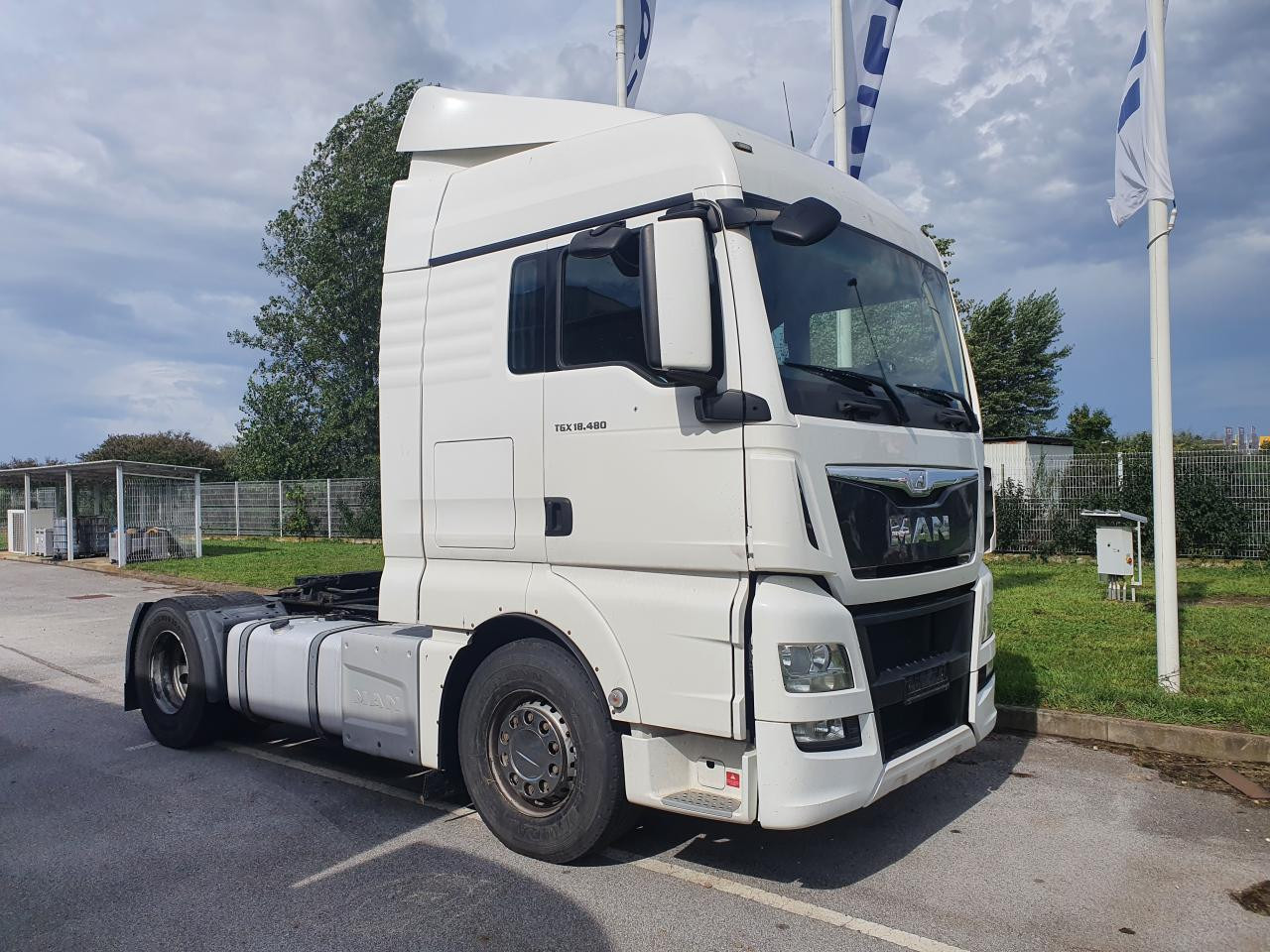 Nyergesvontató MAN TGX 18.480 BLS: 7 kép.