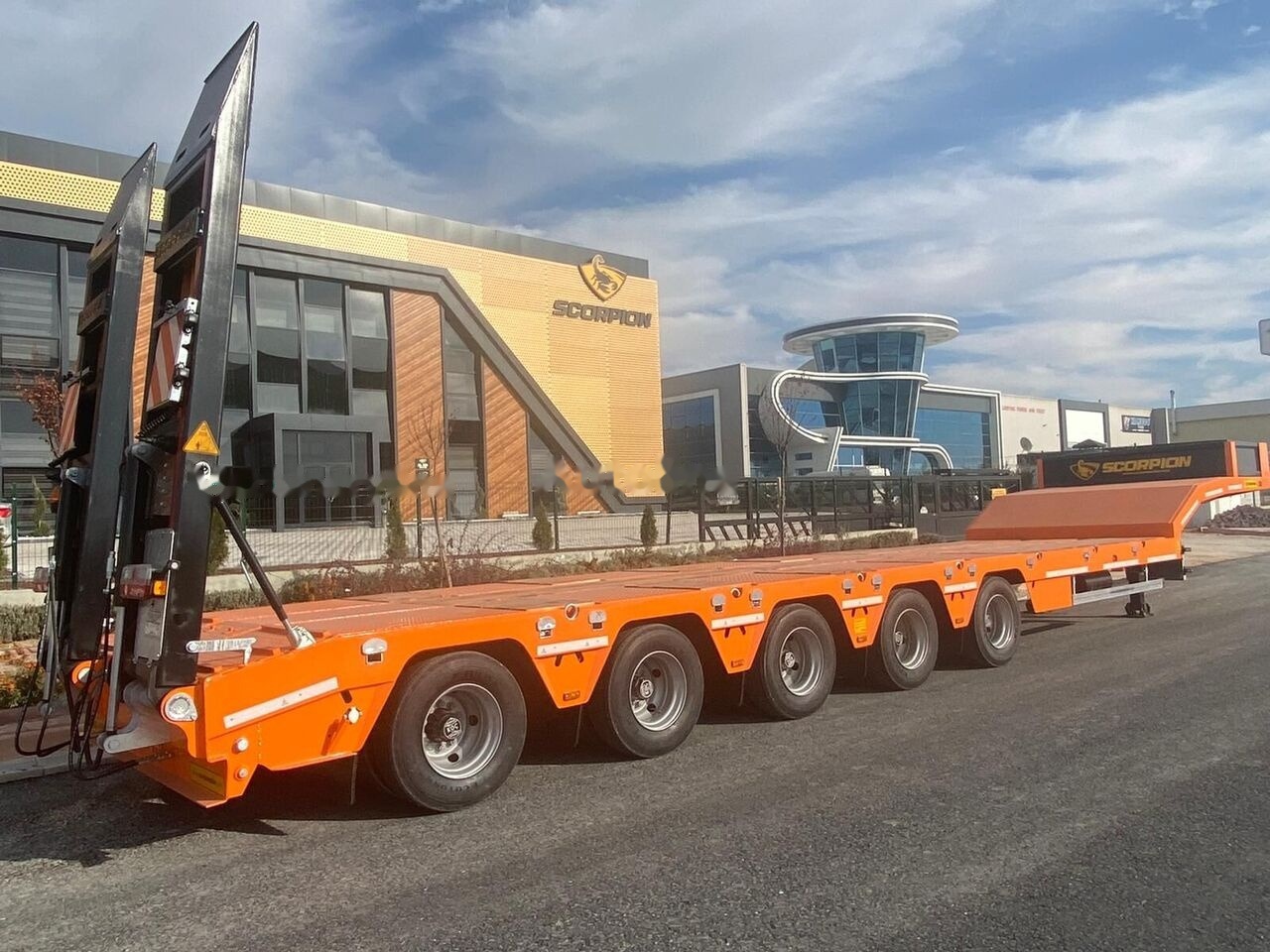 Scorpion Trailer SCORPION TRAILER NEW 5 AXLE LOWBED SEMI TRAILER (MANUFACTURER COMPANY) - Félpótkocsi mélybölcsős: 1 kép. Scorpion Trailer SCORPION TRAILER NEW 5 AXLE LOWBED SEMI TRAILER (MANUFACTURER COMPANY) - Félpótkocsi mélybölcsős: 1 kép.