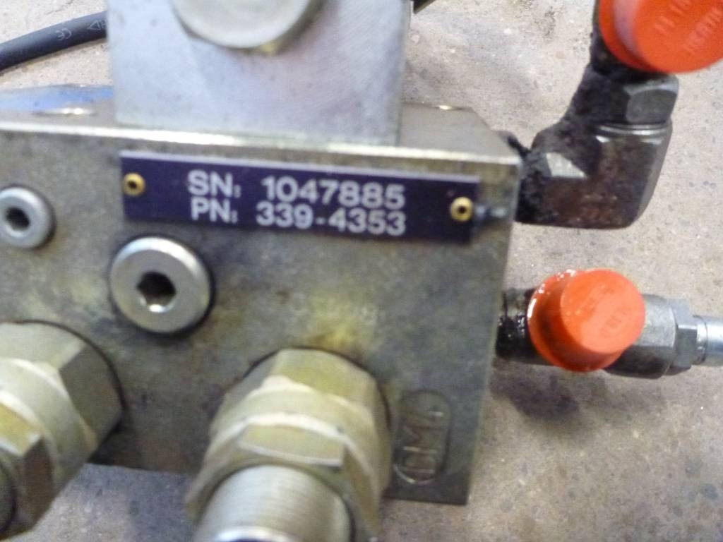 CAT 374 D Ventiler, 339-4353 - Hidraulika - Építőipari gépek: 2 kép. CAT 374 D Ventiler, 339-4353 - Hidraulika - Építőipari gépek: 2 kép.