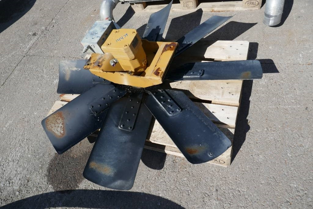 CAT 374 D, fläkt & motor, 326-4439  - Hidraulika - Építőipari gépek: 1 kép. CAT 374 D, fläkt & motor, 326-4439  - Hidraulika - Építőipari gépek: 1 kép.