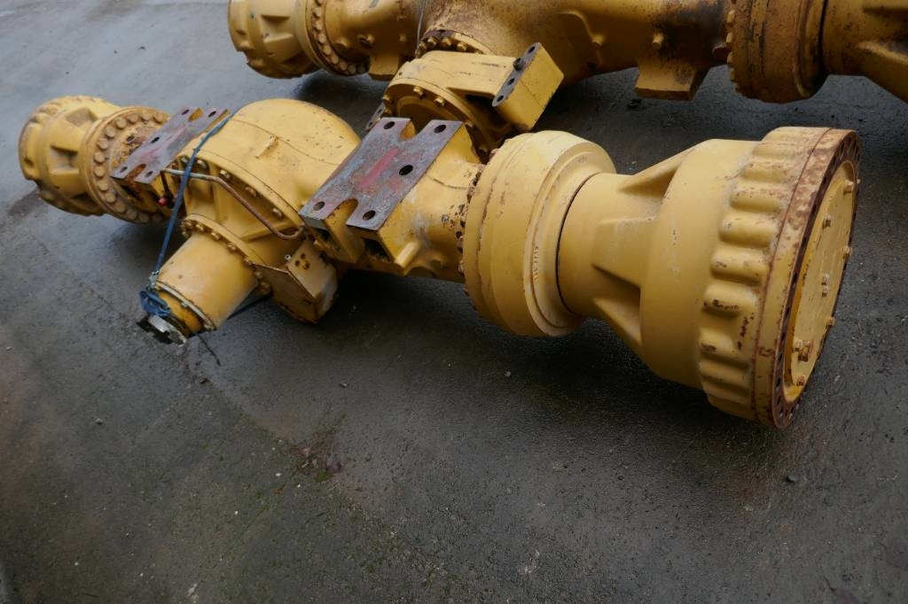 CAT 980G framaxel G1725389 - Tengely és alkatrészek - Építőipari gépek: 2 kép. CAT 980G framaxel G1725389 - Tengely és alkatrészek - Építőipari gépek: 2 kép.