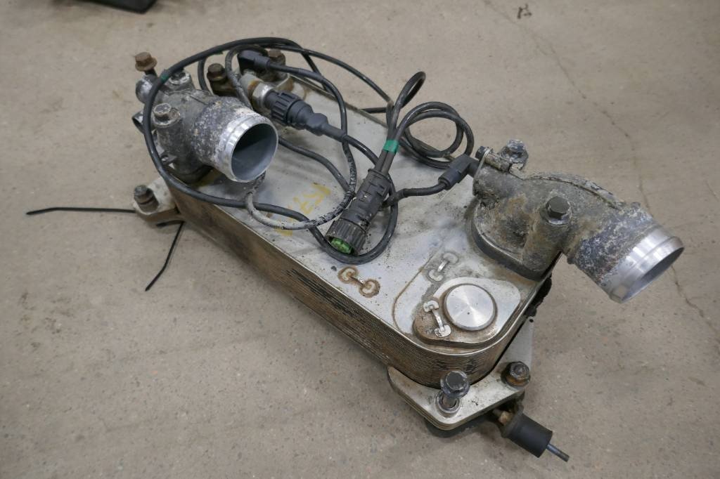 Scania Olejekylare Retarder - Sebességváltó - Teherautó: 1 kép. Scania Olejekylare Retarder - Sebességváltó - Teherautó: 1 kép.