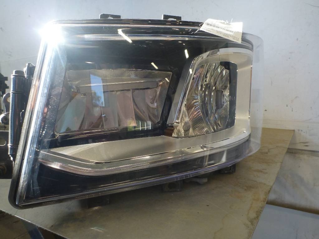 Scania R 520 - Elektromos rendszer - Teherautó: 1 kép. Scania R 520 - Elektromos rendszer - Teherautó: 1 kép.