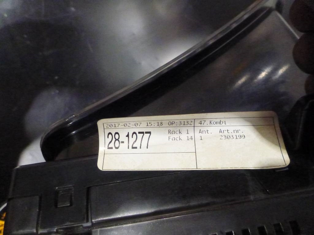 Scania R580 Mätarhus, 2627466 - Elektromos rendszer - Teherautó: 3 kép. Scania R580 Mätarhus, 2627466 - Elektromos rendszer - Teherautó: 3 kép.