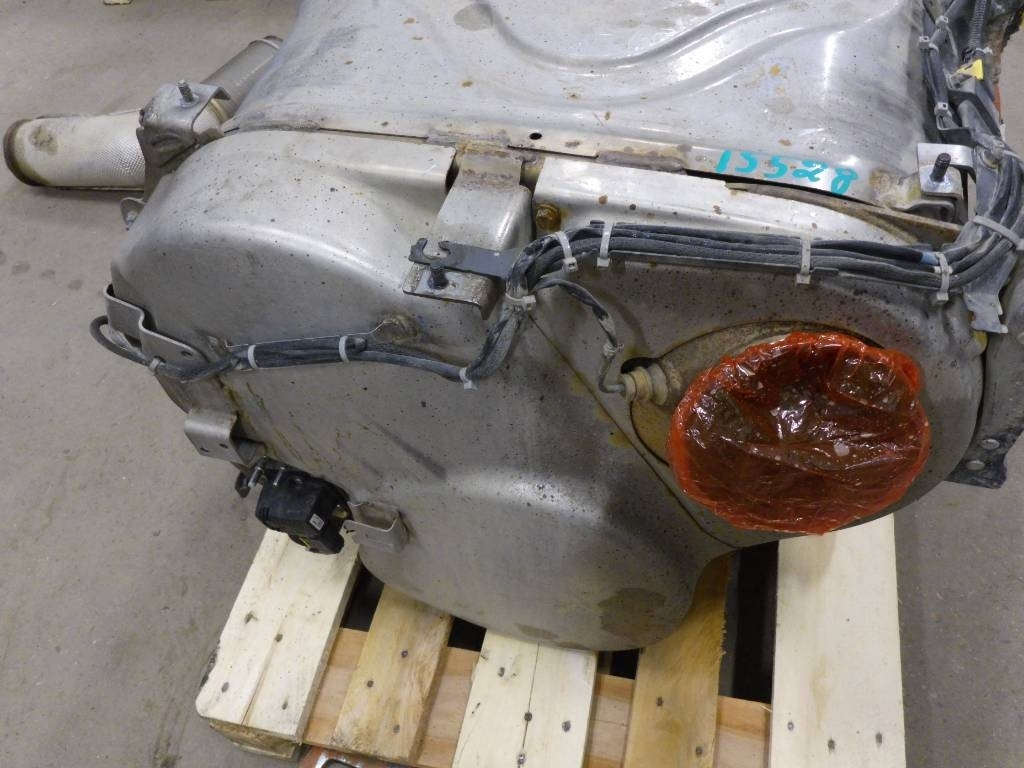 Scania R770 Ljuddämpare - Motor - Teherautó: 2 kép. Scania R770 Ljuddämpare - Motor - Teherautó: 2 kép.