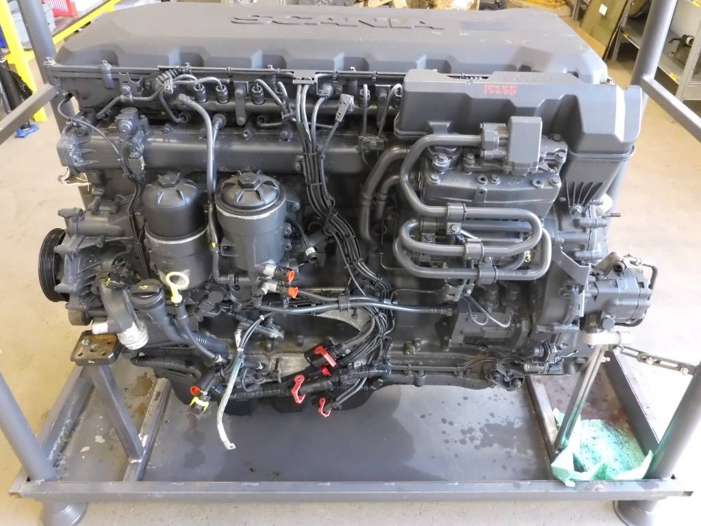 Scania S 500  - Motor - Teherautó: 1 kép. Scania S 500  - Motor - Teherautó: 1 kép.