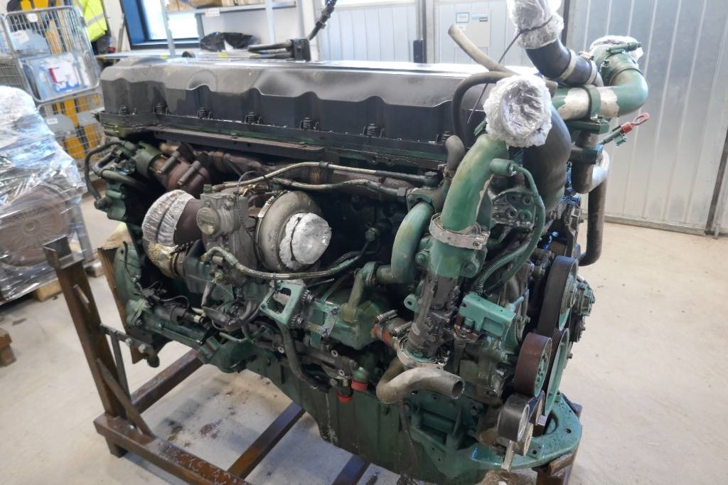 Volvo D13 H, L250G - Motor - Építőipari gépek: 2 kép. Volvo D13 H, L250G - Motor - Építőipari gépek: 2 kép.
