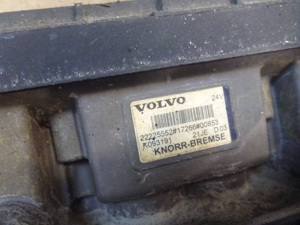 Volvo FH 13 520 - Fék alkatrészek - Teherautó: 2 kép. Volvo FH 13 520 - Fék alkatrészek - Teherautó: 2 kép.