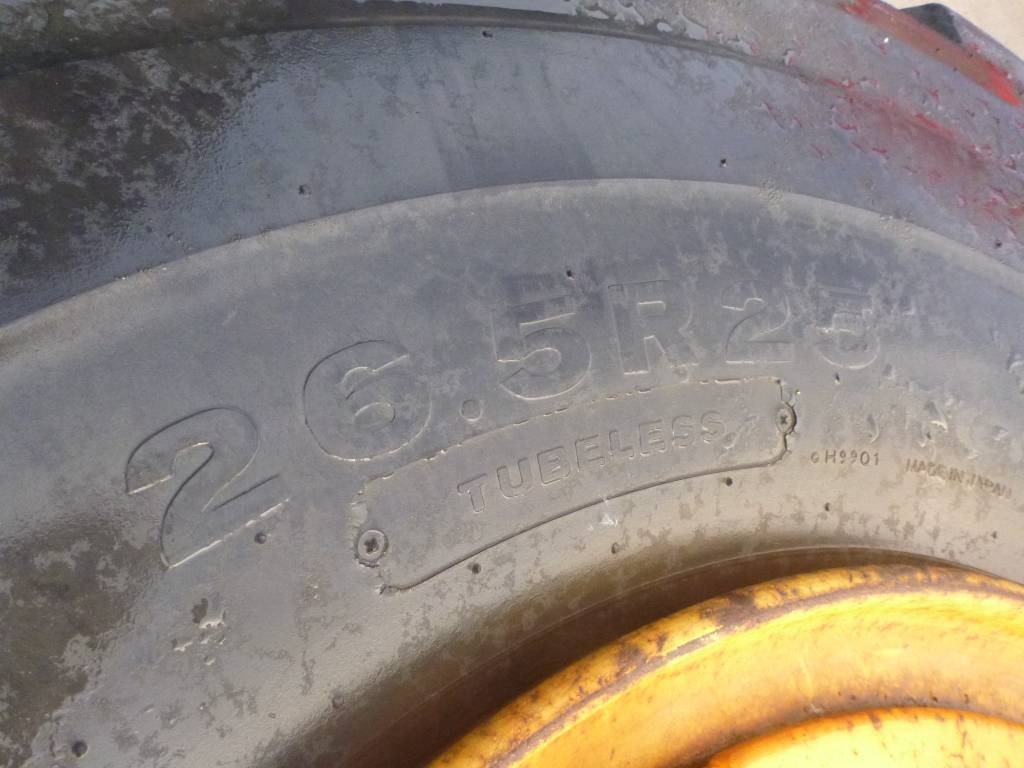 Volvo Hjul, Bridgestone 26.5R25 1st - Tengely és alkatrészek - Építőipari gépek: 5 kép. Volvo Hjul, Bridgestone 26.5R25 1st - Tengely és alkatrészek - Építőipari gépek: 5 kép.