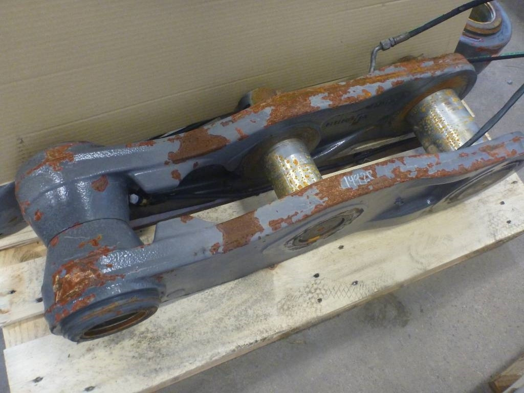 Volvo L 180 H Nedre tiltlänk - Darugém - Építőipari gépek: 2 kép. Volvo L 180 H Nedre tiltlänk - Darugém - Építőipari gépek: 2 kép.