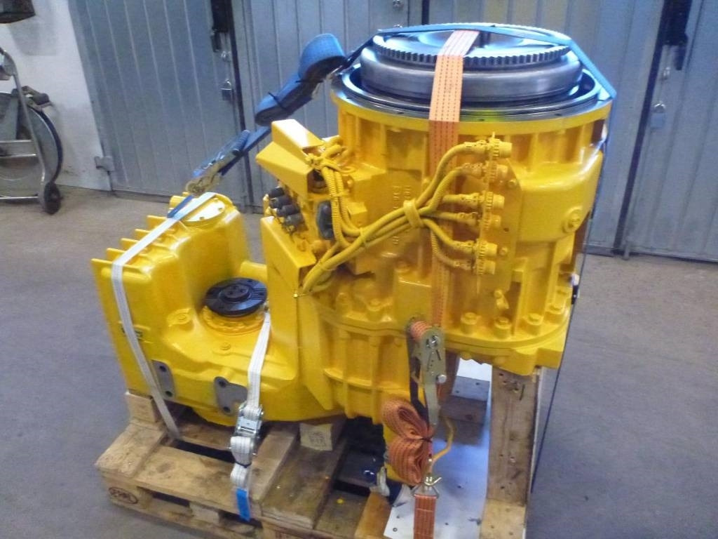 Volvo L 220 G - Gumikerekes homlokrakodó: 1 kép. Volvo L 220 G - Gumikerekes homlokrakodó: 1 kép.