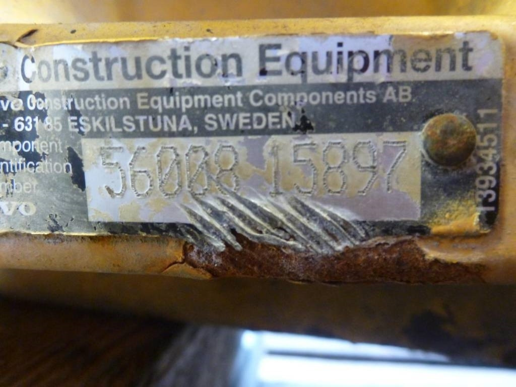 Volvo L 90 H , 56008 - Tengely és alkatrészek - Építőipari gépek: 3 kép. Volvo L 90 H , 56008 - Tengely és alkatrészek - Építőipari gépek: 3 kép.
