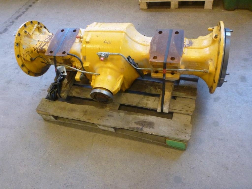 Volvo L 90 H , 56008 - Tengely és alkatrészek - Építőipari gépek: 2 kép. Volvo L 90 H , 56008 - Tengely és alkatrészek - Építőipari gépek: 2 kép.