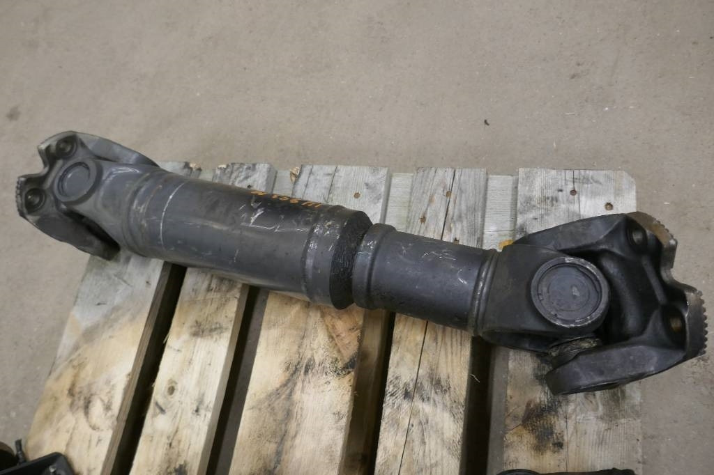 Volvo L180 HL Kardanaxel voe15085426 - Sebességváltó - Építőipari gépek: 1 kép. Volvo L180 HL Kardanaxel voe15085426 - Sebességváltó - Építőipari gépek: 1 kép.