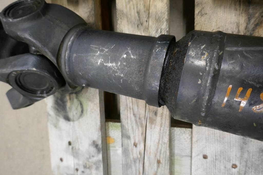 Volvo L180 HL Kardanaxel voe15085426 - Sebességváltó - Építőipari gépek: 2 kép. Volvo L180 HL Kardanaxel voe15085426 - Sebességváltó - Építőipari gépek: 2 kép.