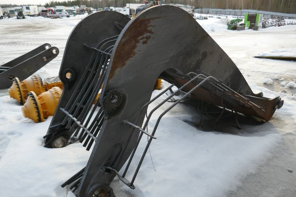 Volvo L180 HL höglyftramverk, voe15024868 - Darugém - Építőipari gépek: 1 kép. Volvo L180 HL höglyftramverk, voe15024868 - Darugém - Építőipari gépek: 1 kép.