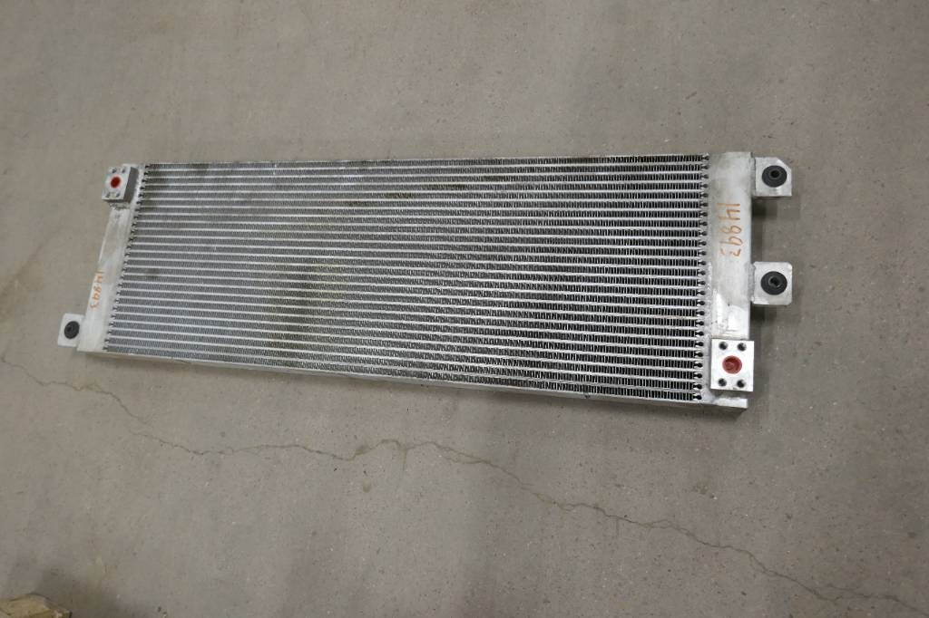 Volvo L180 HL kylare hydraulolja voe17225034 - Radiátor - Építőipari gépek: 1 kép. Volvo L180 HL kylare hydraulolja voe17225034 - Radiátor - Építőipari gépek: 1 kép.