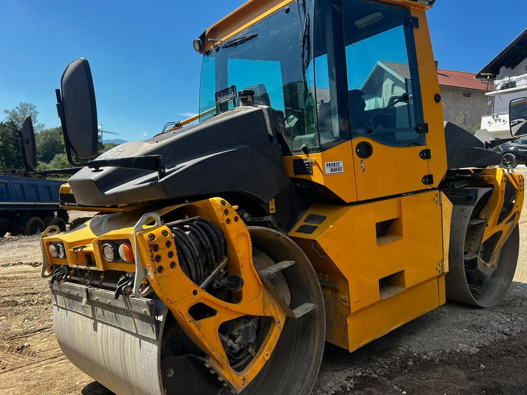 BOMAG BW 174 AP-4F AM, Tandem Roller - Úthenger: 3 kép. BOMAG BW 174 AP-4F AM, Tandem Roller - Úthenger: 3 kép.