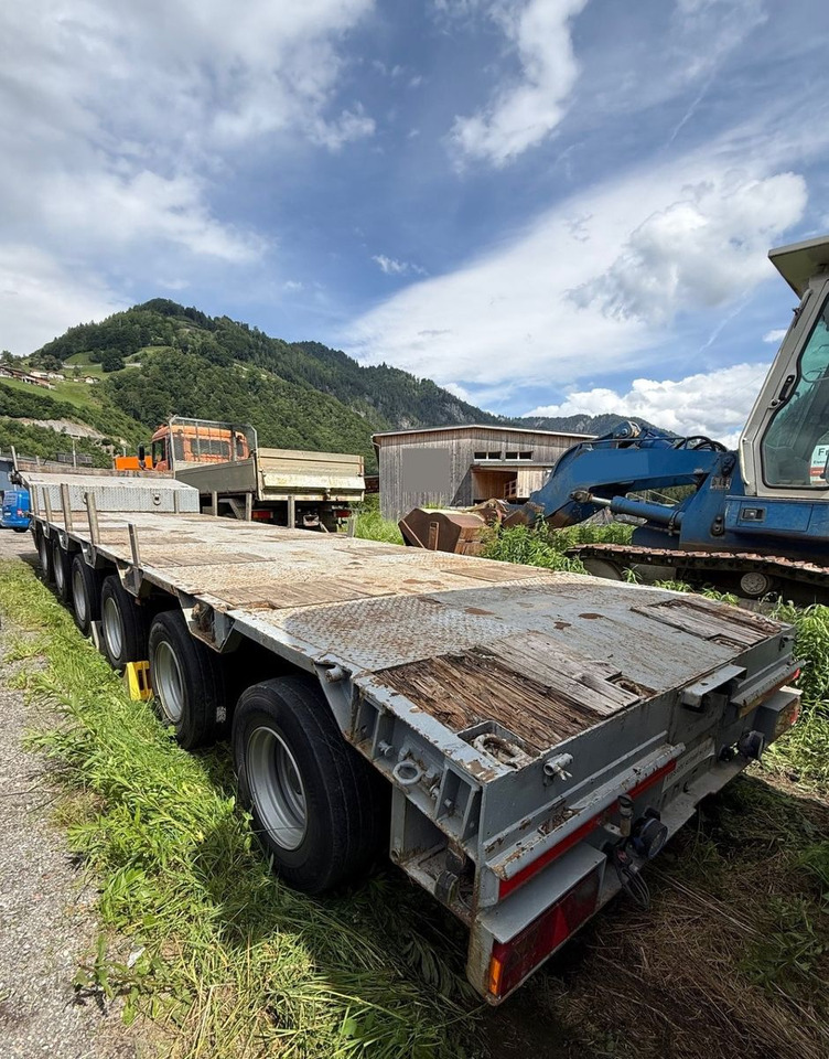 Goldhofer STZ-L6-67/80A, 94ton, verbreiterbar - Félpótkocsi mélybölcsős: 4 kép. Goldhofer STZ-L6-67/80A, 94ton, verbreiterbar - Félpótkocsi mélybölcsős: 4 kép.