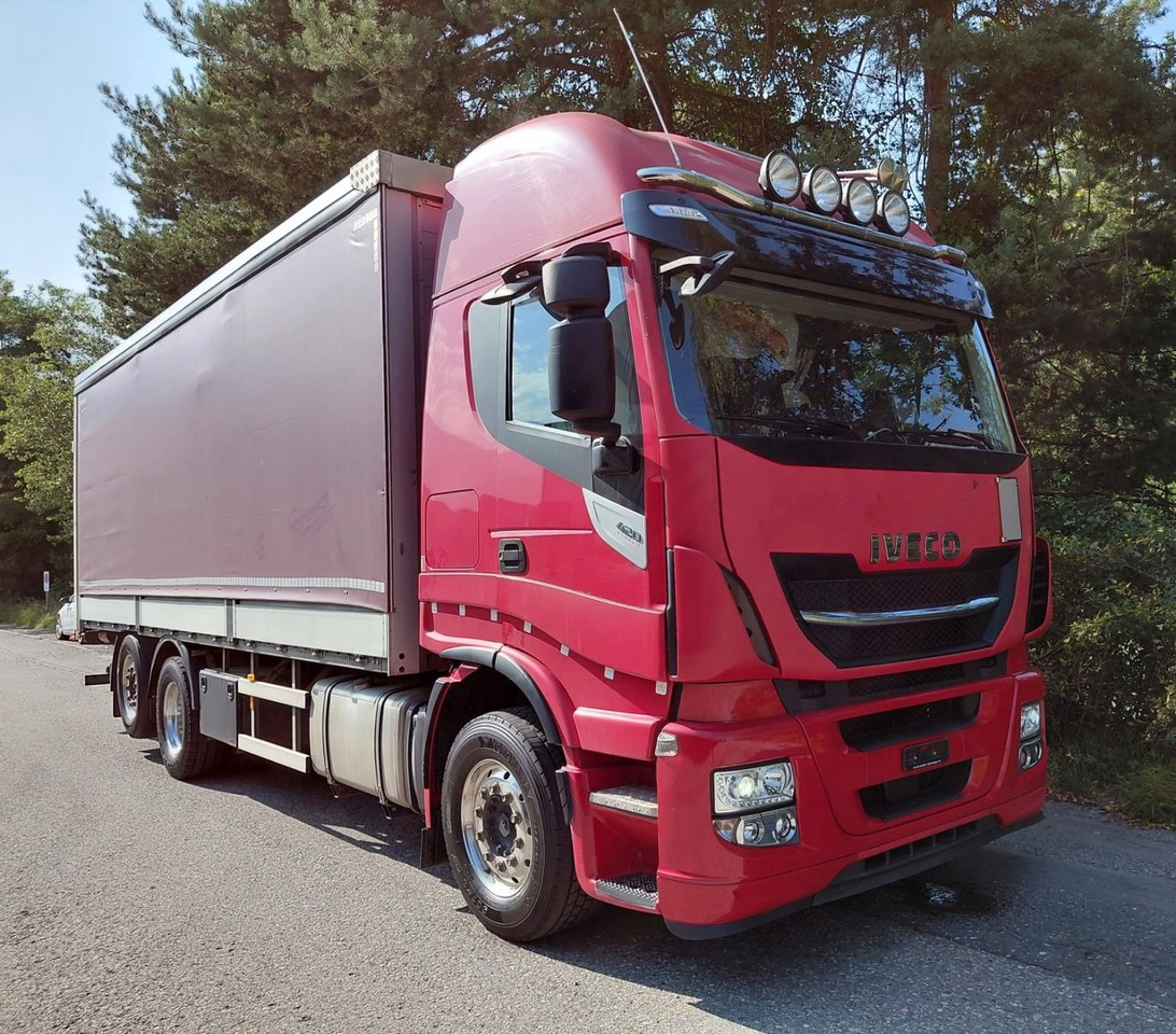 Iveco 260S42 Stralis, 6x2, Retarder, Euro 6, 7.80m box - Ponyvás teherautó: 1 kép. Iveco 260S42 Stralis, 6x2, Retarder, Euro 6, 7.80m box - Ponyvás teherautó: 1 kép.