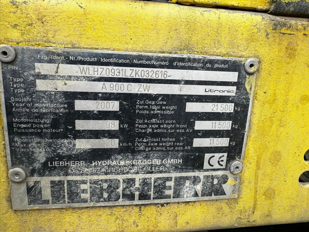 Liebherr A900C ZW Litronic PFS 2, Rail+Road, Gleisbagger - Gumikerekes kotró: 3 kép. Liebherr A900C ZW Litronic PFS 2, Rail+Road, Gleisbagger - Gumikerekes kotró: 3 kép.