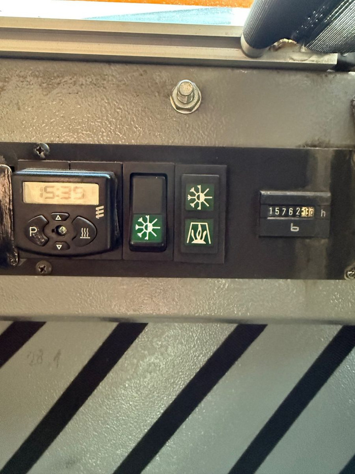 Darus autó Liebherr LTM 1160/2 UTM655 10x6, FLYJIB, SWISS: 11 kép. Darus autó Liebherr LTM 1160/2 UTM655 10x6, FLYJIB, SWISS: 11 kép.