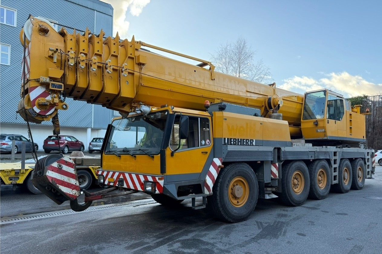 Liebherr LTM 1160/2 UTM655 10x6, FLYJIB, SWISS - Darus autó: 3 kép. Liebherr LTM 1160/2 UTM655 10x6, FLYJIB, SWISS - Darus autó: 3 kép.