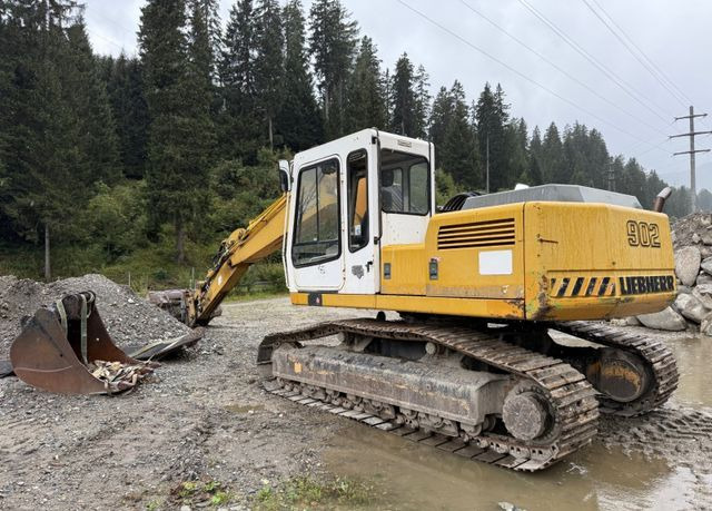 Liebherr R902 STD Litronic, 12995hours, 3 buckets - Lánctalpas kotró: 3 kép. Liebherr R902 STD Litronic, 12995hours, 3 buckets - Lánctalpas kotró: 3 kép.