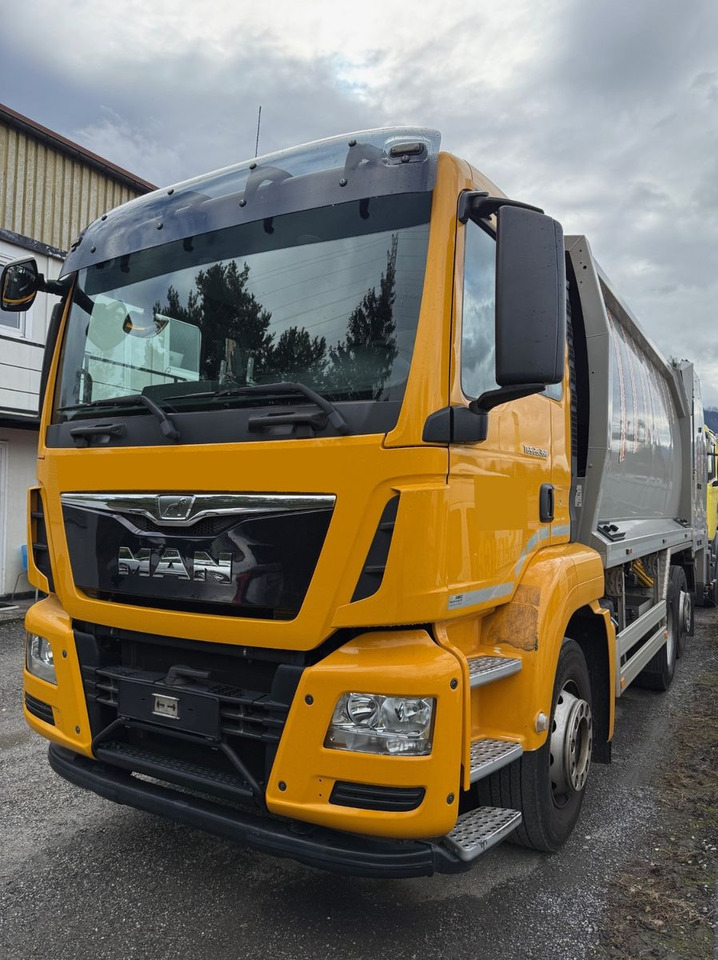 MAN TGS 26.360 6x2, E6, Geesinknorba Muell/Kehricht - Szemetesautó: 2 kép. MAN TGS 26.360 6x2, E6, Geesinknorba Muell/Kehricht - Szemetesautó: 2 kép.