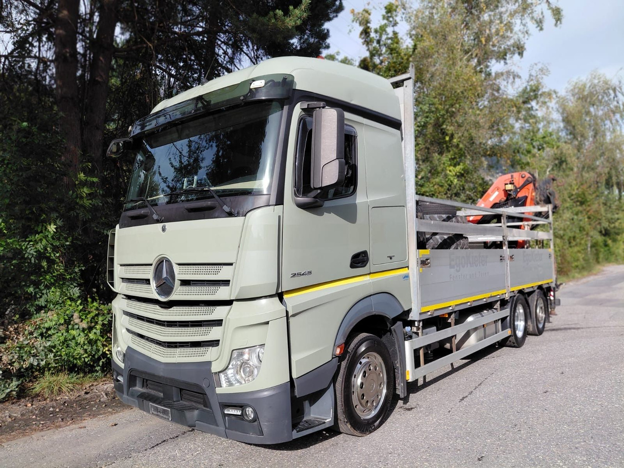 Mercedes-Benz Actros 2545 6x2, E6, Retarder, Effer 265/6S - Darus autó: 1 kép. Mercedes-Benz Actros 2545 6x2, E6, Retarder, Effer 265/6S - Darus autó: 1 kép.