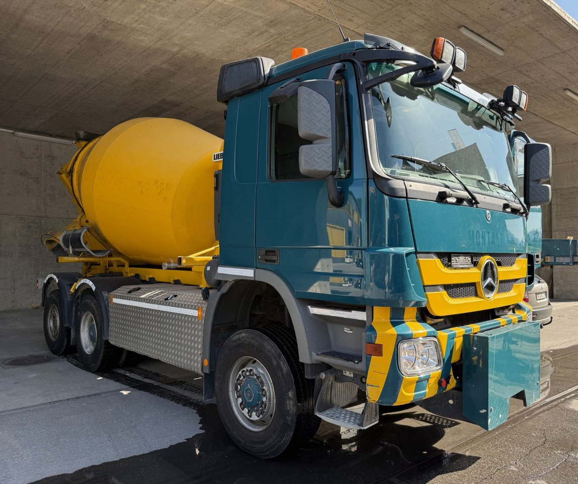 Mercedes-Benz Actros 2648 6x4/4,MP3,EPS,Wechselsys Liebherr 7m - Betonmixer: 2 kép. Mercedes-Benz Actros 2648 6x4/4,MP3,EPS,Wechselsys Liebherr 7m - Betonmixer: 2 kép.