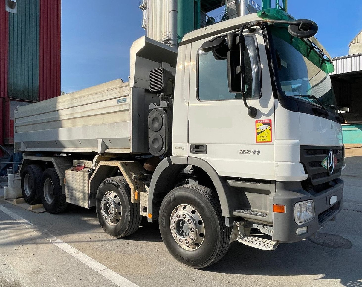 Mercedes-Benz Actros 3241 8x4,E5,Wechselsystem Mischer/Kipper - Betonmixer: 2 kép. Mercedes-Benz Actros 3241 8x4,E5,Wechselsystem Mischer/Kipper - Betonmixer: 2 kép.