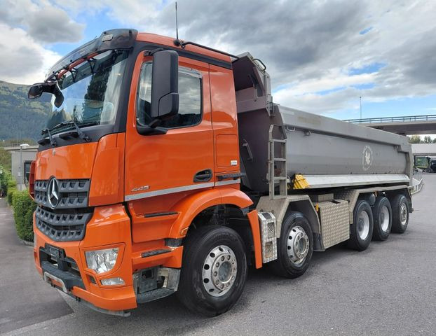 Mercedes-Benz Arocs 4451 10x4, E6, Meiller Dumper, Retarder - Billenőplatós teherautó: 1 kép. Mercedes-Benz Arocs 4451 10x4, E6, Meiller Dumper, Retarder - Billenőplatós teherautó: 1 kép.