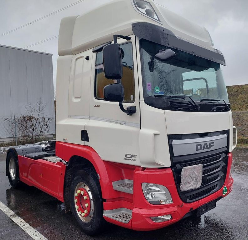 DAF CF 440 4x2, E6, ADR, Big Cabine - Nyergesvontató: 1 kép. DAF CF 440 4x2, E6, ADR, Big Cabine - Nyergesvontató: 1 kép.