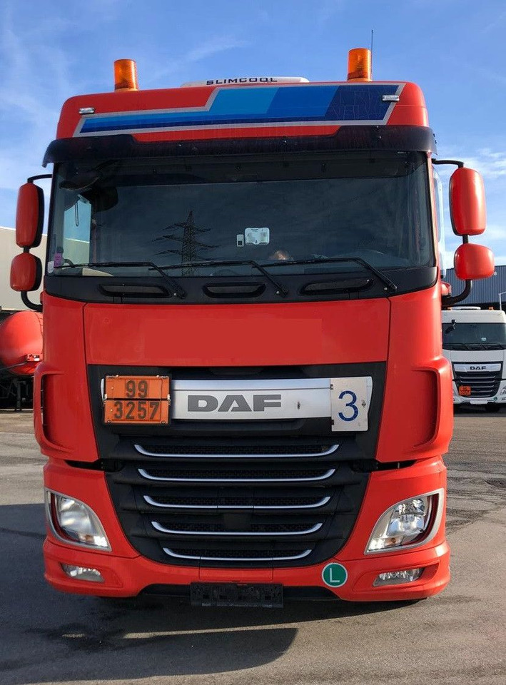 DAF XF460 FT 4x2, Euro 6, ADR, Hydraulik - Nyergesvontató: 2 kép. DAF XF460 FT 4x2, Euro 6, ADR, Hydraulik - Nyergesvontató: 2 kép.