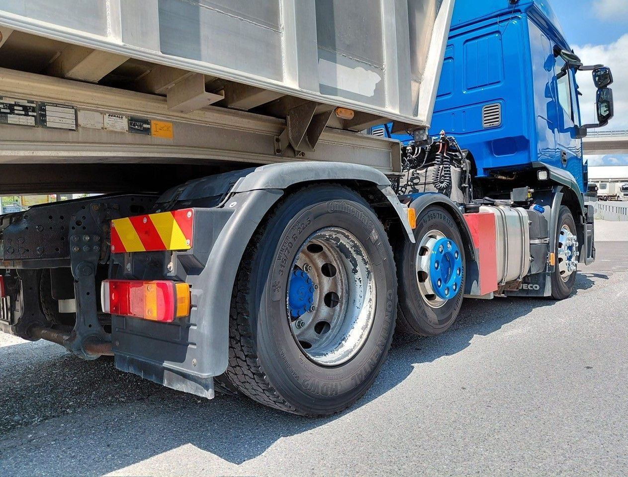 Iveco 440S48TX Stralis 6x2, E6, Kipphydraulik - Nyergesvontató: 5 kép. Iveco 440S48TX Stralis 6x2, E6, Kipphydraulik - Nyergesvontató: 5 kép.