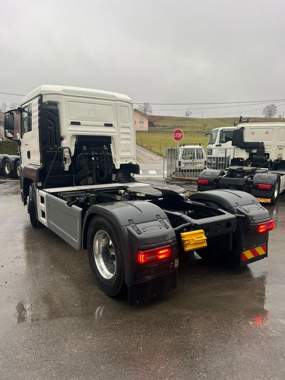 MAN TGS 18.420 4x2, Euro 6c, ADR, ALU, 2x - Nyergesvontató: 4 kép. MAN TGS 18.420 4x2, Euro 6c, ADR, ALU, 2x - Nyergesvontató: 4 kép.